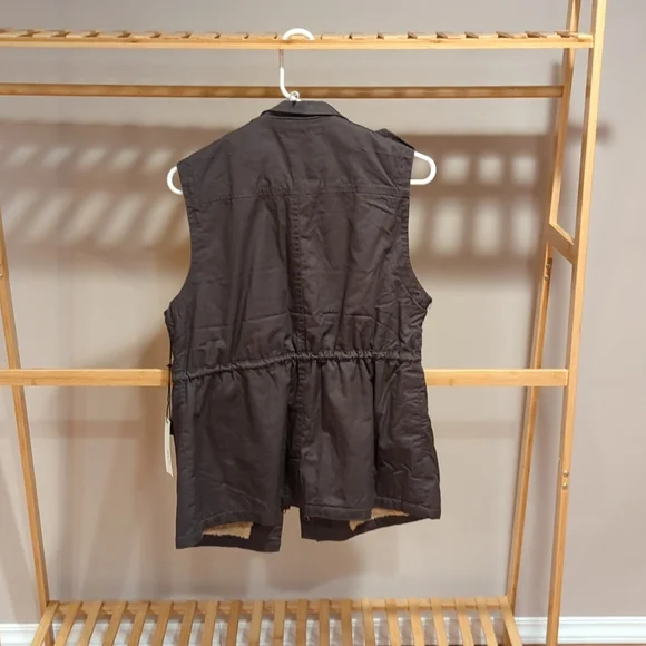 Fur lined vest - Picture 4 of 4